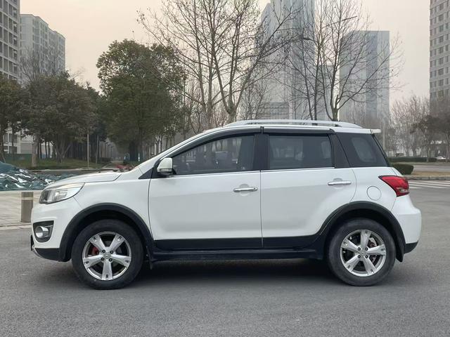 Great Wall M4 2013 car image #9