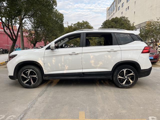 Forthing T5 2019 immagine di auto #9