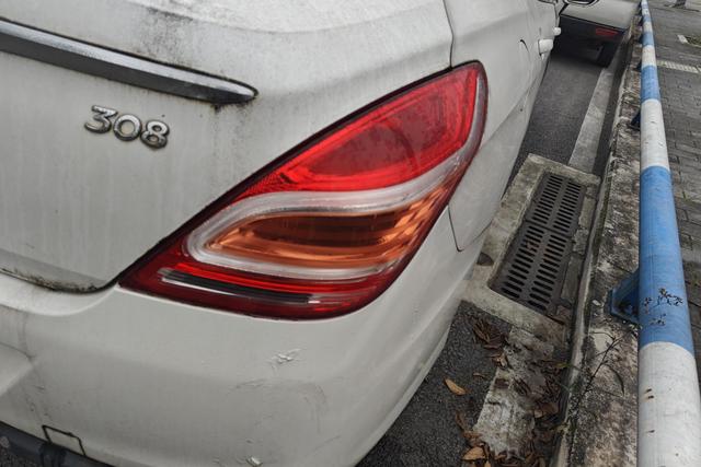 Peugeot 308 2015 car image #9