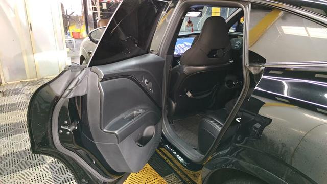 Avatr 11 2023 car image #9