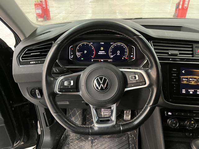 Volkswagen Tiguan L 2020 car image #9