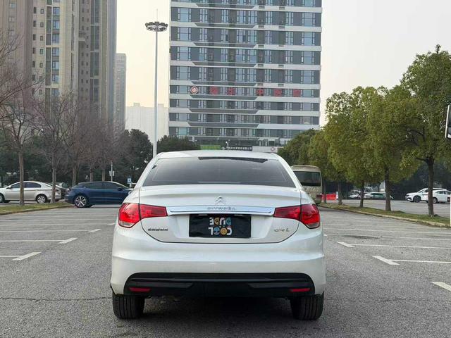 Citroen C4L 2016 car image #9