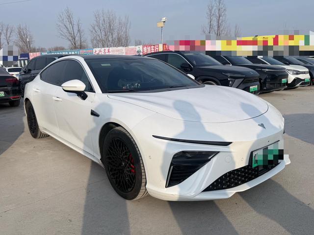 哪吒汽车 哪吒S 2023 汽车图片 #9