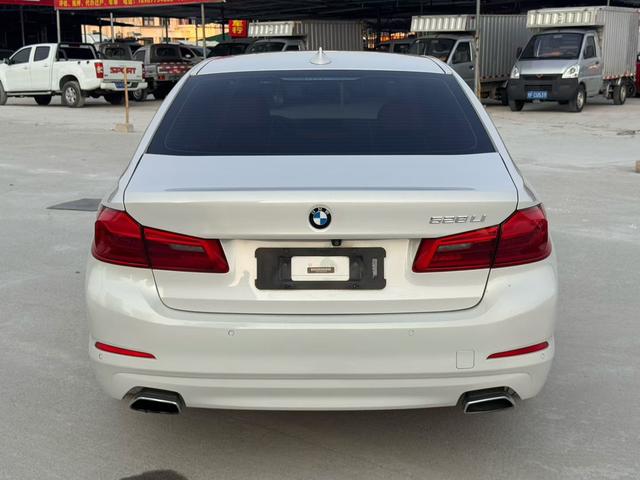 BMW 5 Series 2017 car image #9