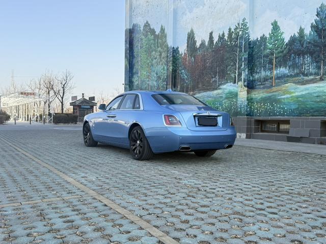 劳斯莱斯 古思特 2023 汽车图片 #9