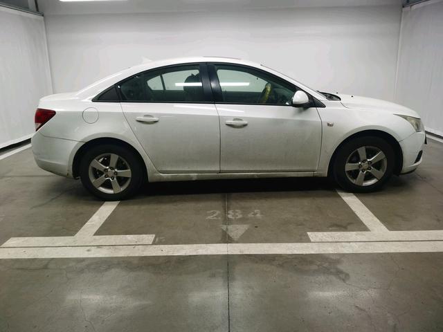 Chevrolet Cruze 2013 immagine di auto #9