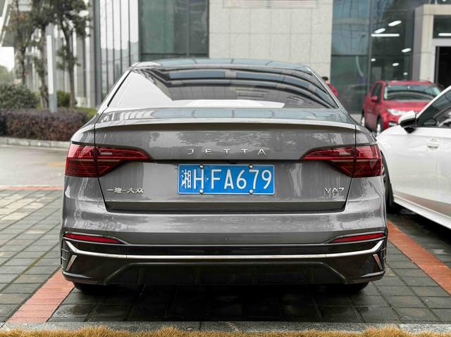 Jetta VA7 2025 car image #9