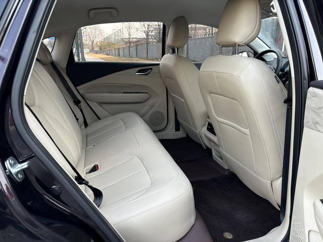 Wuling Starlight 2023 immagine di auto #9