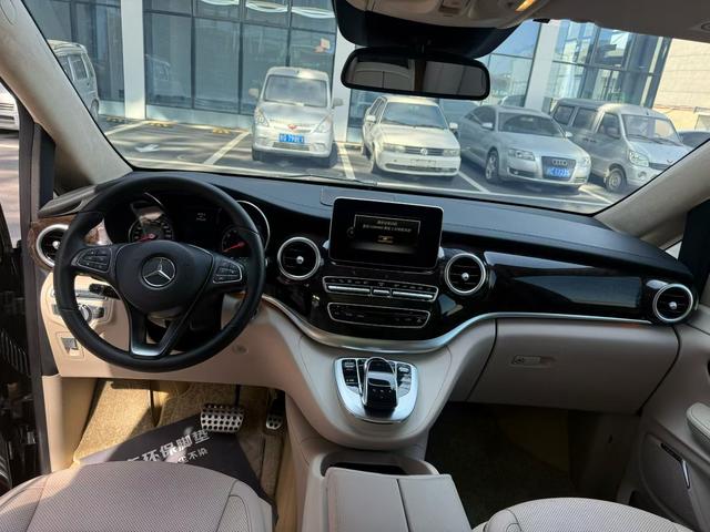 Mercedes-Benz V Class 2017 immagine di auto #9