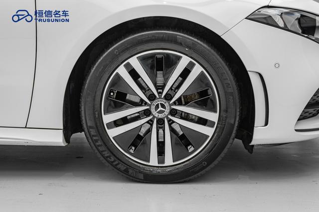 Mercedes-Benz A Class 2019 #9 Mercedes-Benz A Class 2019 car image #9