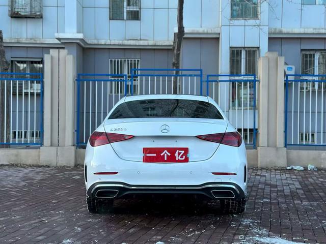 Mercedes-Benz 2024 car image #9