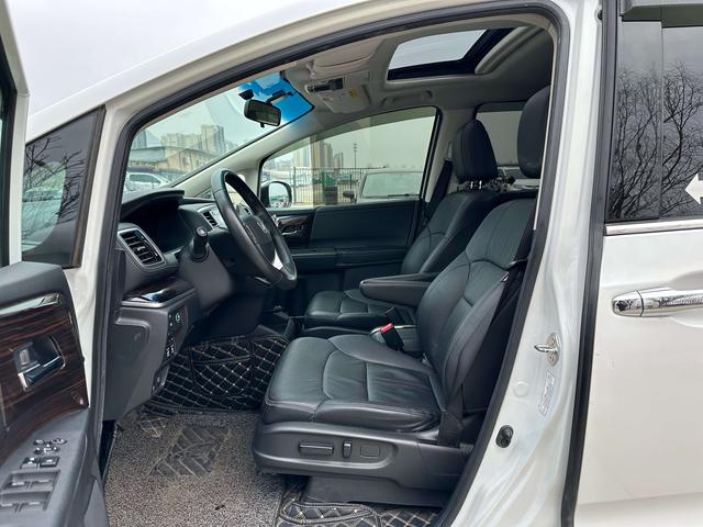 Honda ODYSSEY 2018 صورة سيارة #9