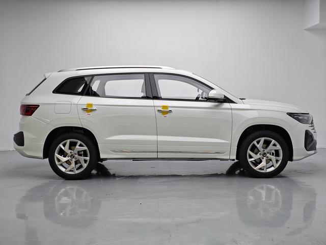 Jetta VS7 2026 car image #9