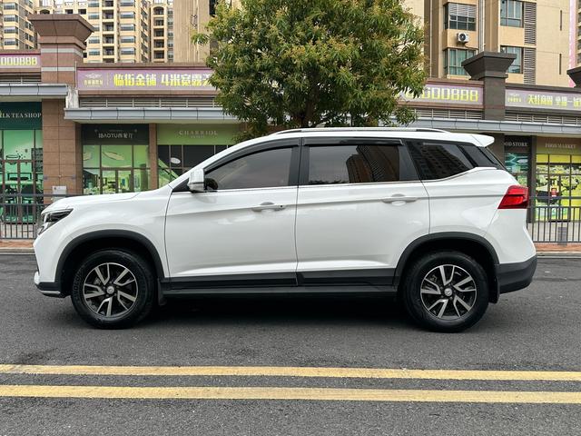 Forthing T5 2021 car image #9