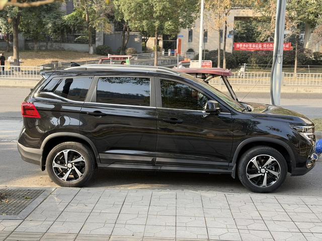 Forthing T5 2020 car image #9