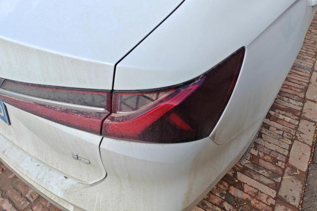 Roewe i5 2023 изображение автомобиля #9