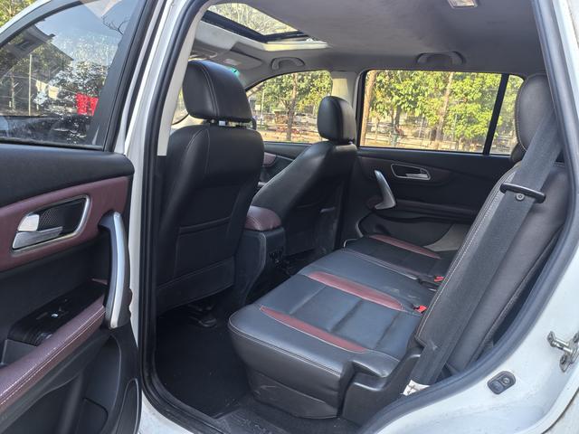 SWM X7 2017 image de voiture #9