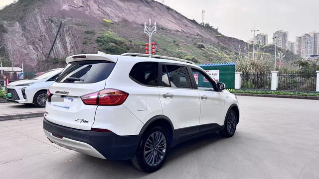 SWM斯威汽车 SWM斯威X7 2018 汽车图片 #9