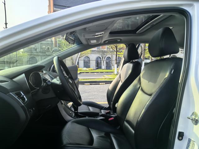 Hyundai Elantra MD 2015 immagine di auto #9