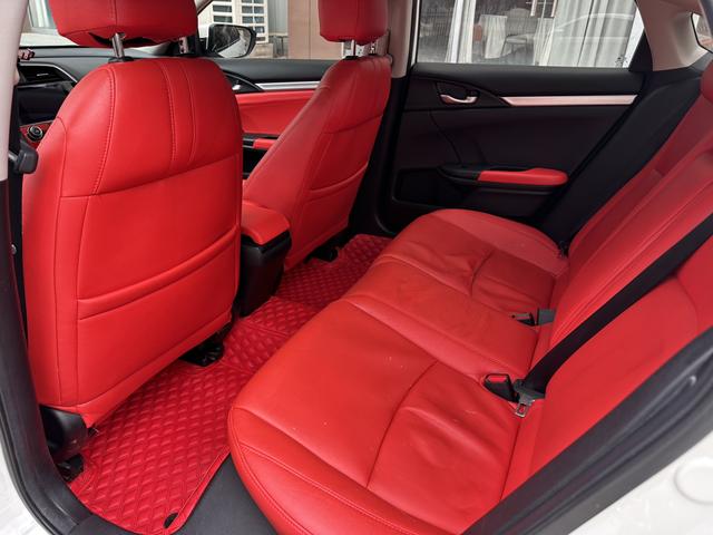 Honda Civic 2019 car image #9