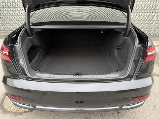 Audi A6L 2022 car image #9