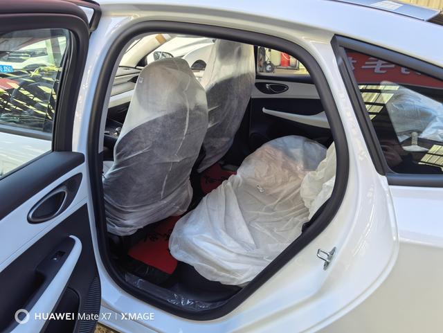 BYD Seal 05 DM-i 2025 car image #9