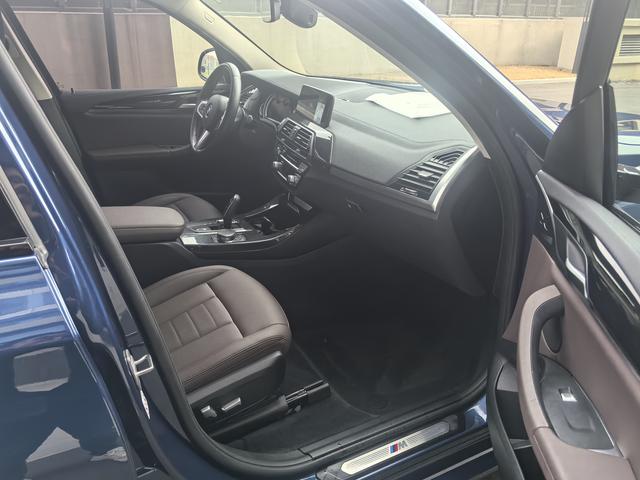 BMW X3 2018 imagem de carro #9