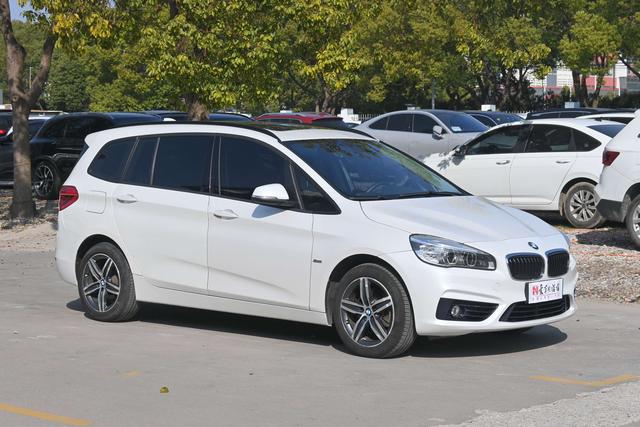 BMW 2 Series Gran Tourer 2016 car image #9