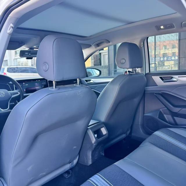 Volkswagen Sagitar 2024 car image #9