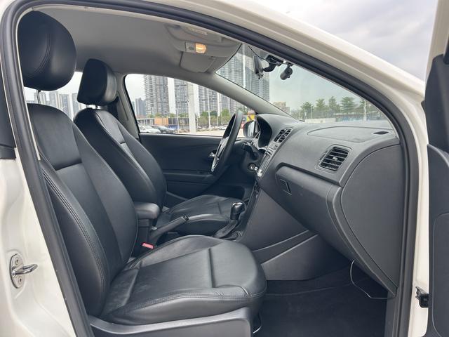 Volkswagen Polo 2018 car image #9