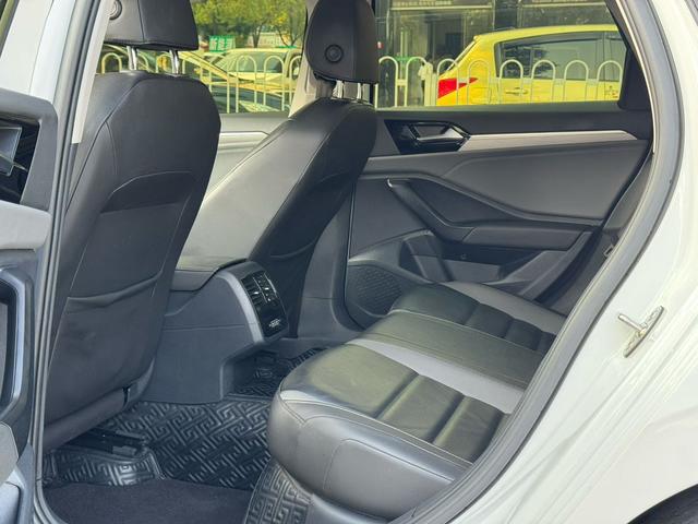 Volkswagen Sagitar 2022 car image #9