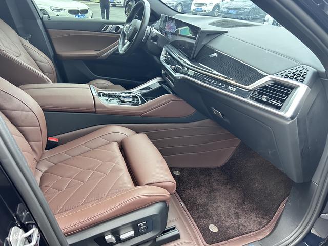 BMW X6 2025 image de voiture #9