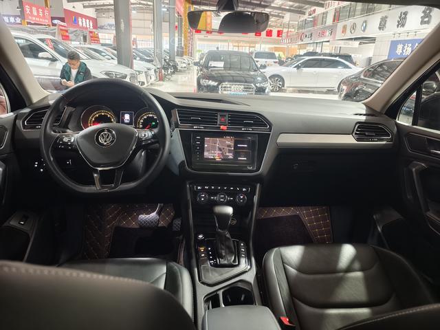 Volkswagen Tiguan L 2020 car image #9