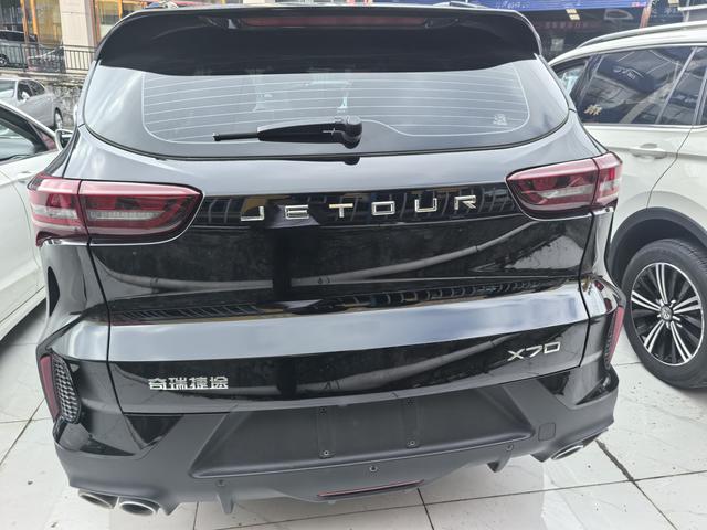 X70 2023 car image #9