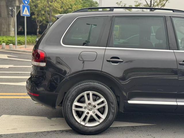 Volkswagen Touareg 2009 car image #9