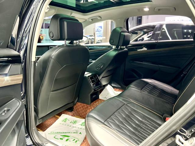 Volkswagen Passat 2019 صورة سيارة #9