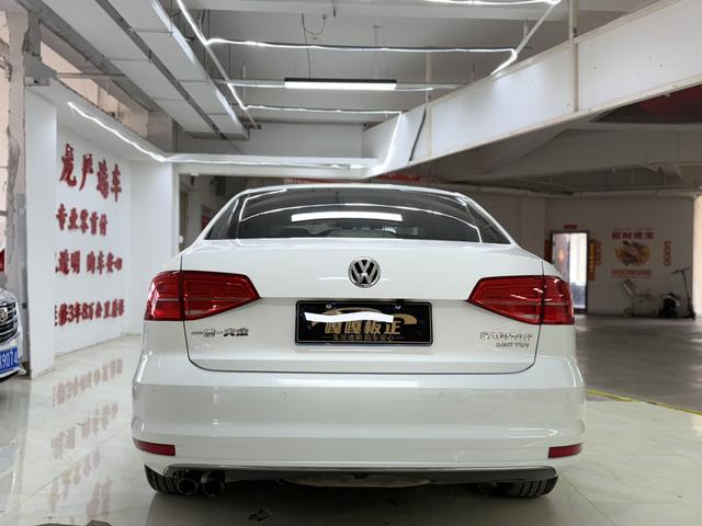 Volkswagen Sagitar 2015 car image #9