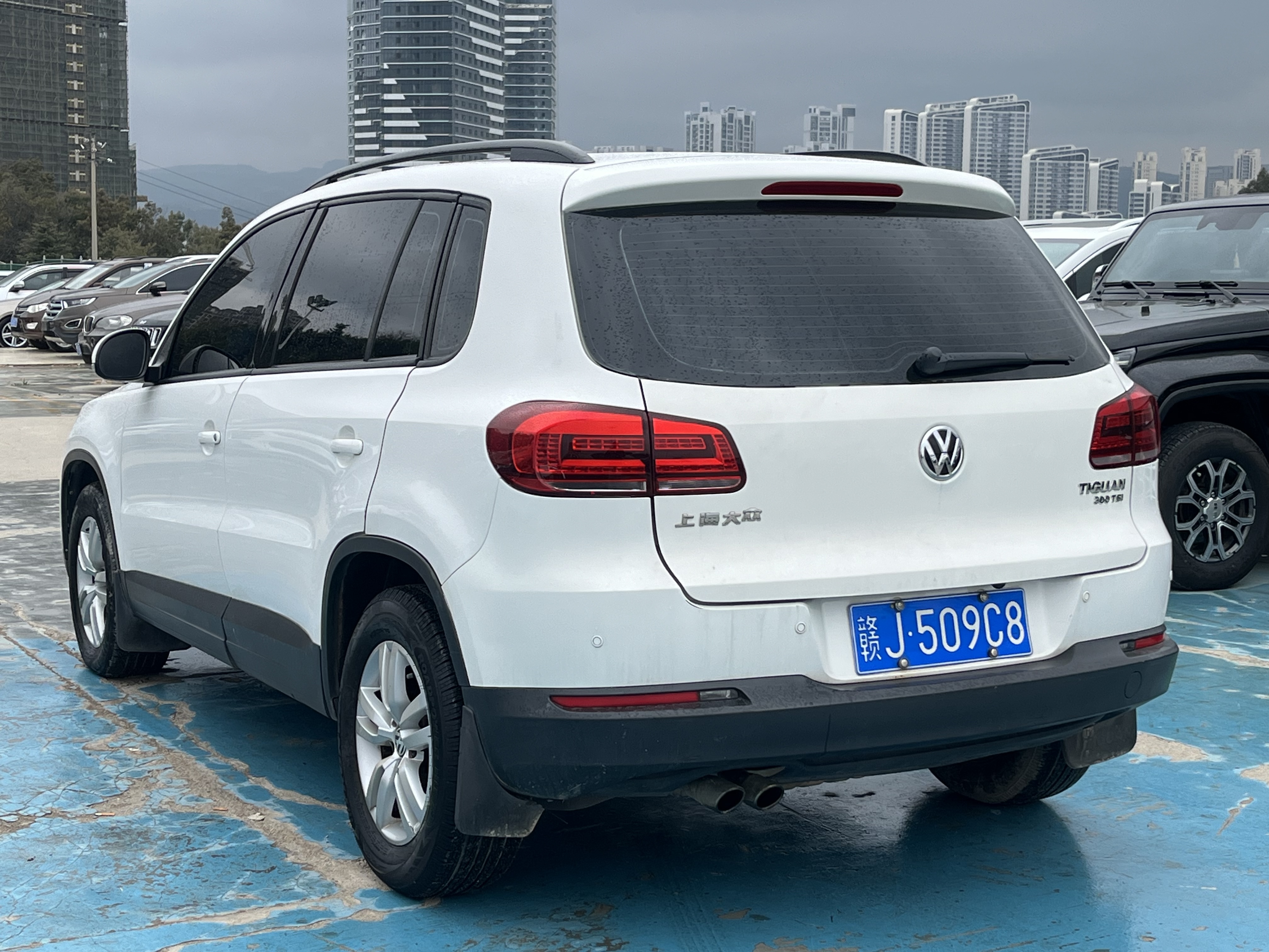 Volkswagen Tiguan 2016 car image #9