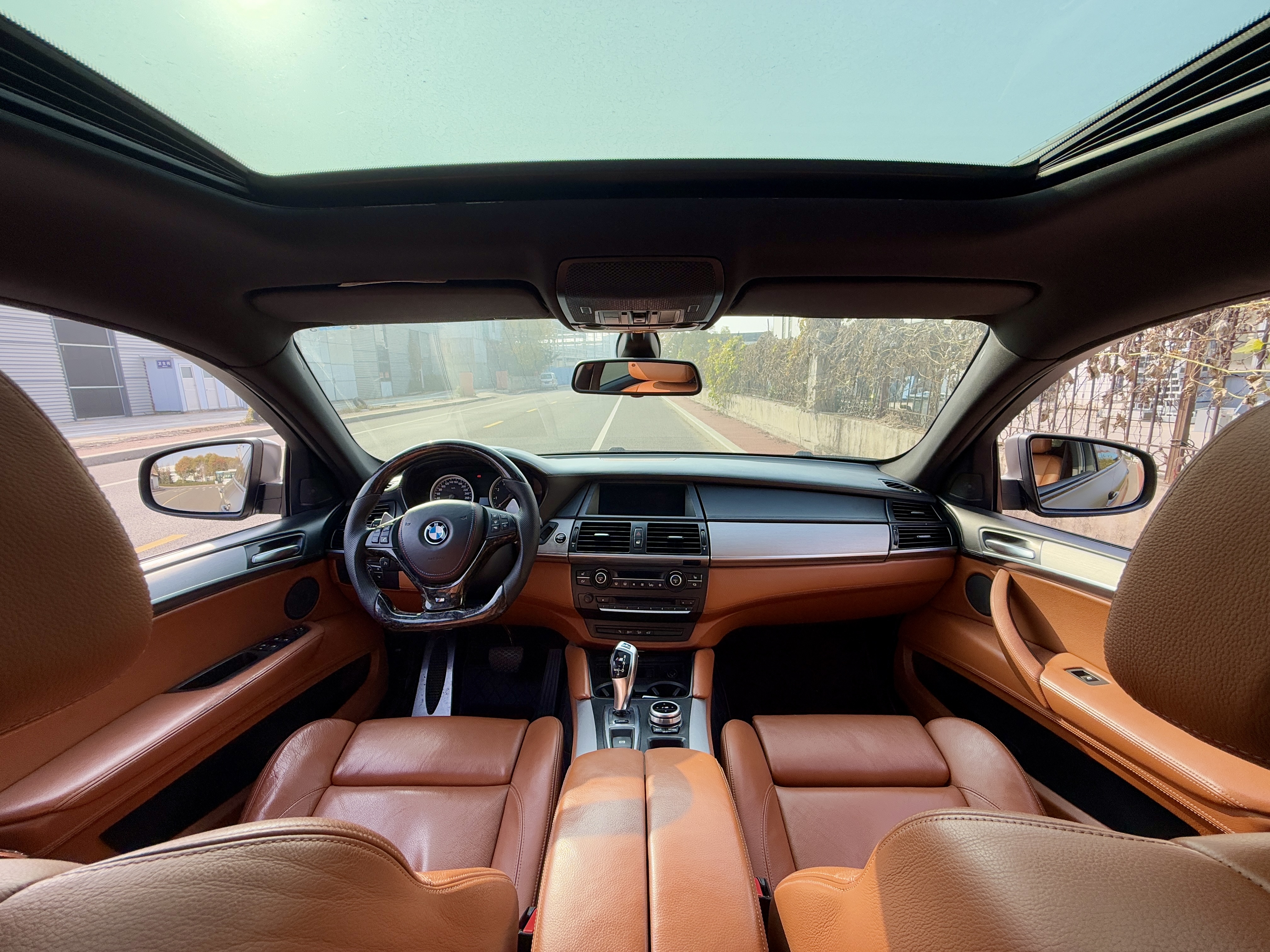 BMW X6 M 2011 car image #9