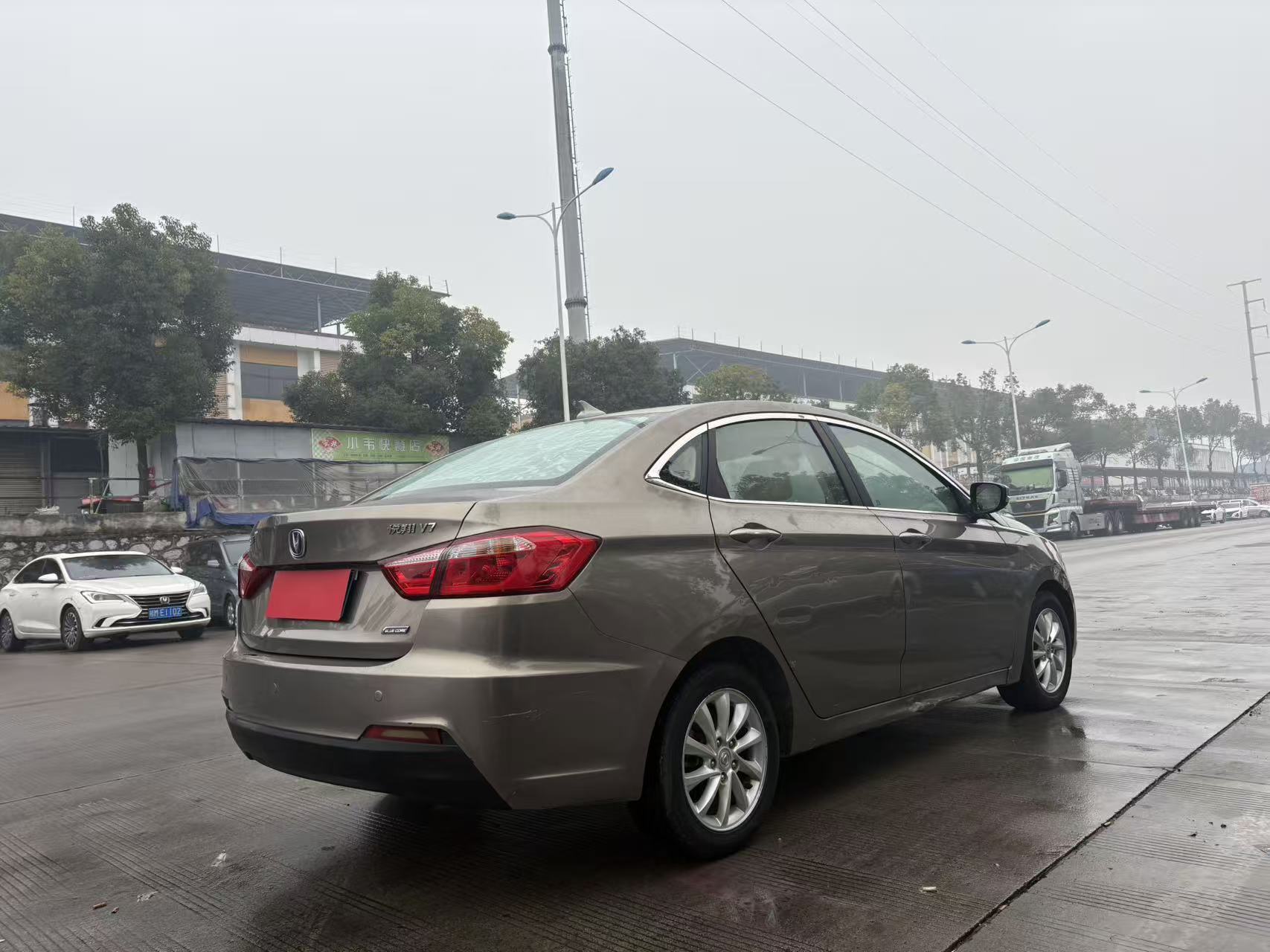 Changan Alsvin V7 2015 car image #9