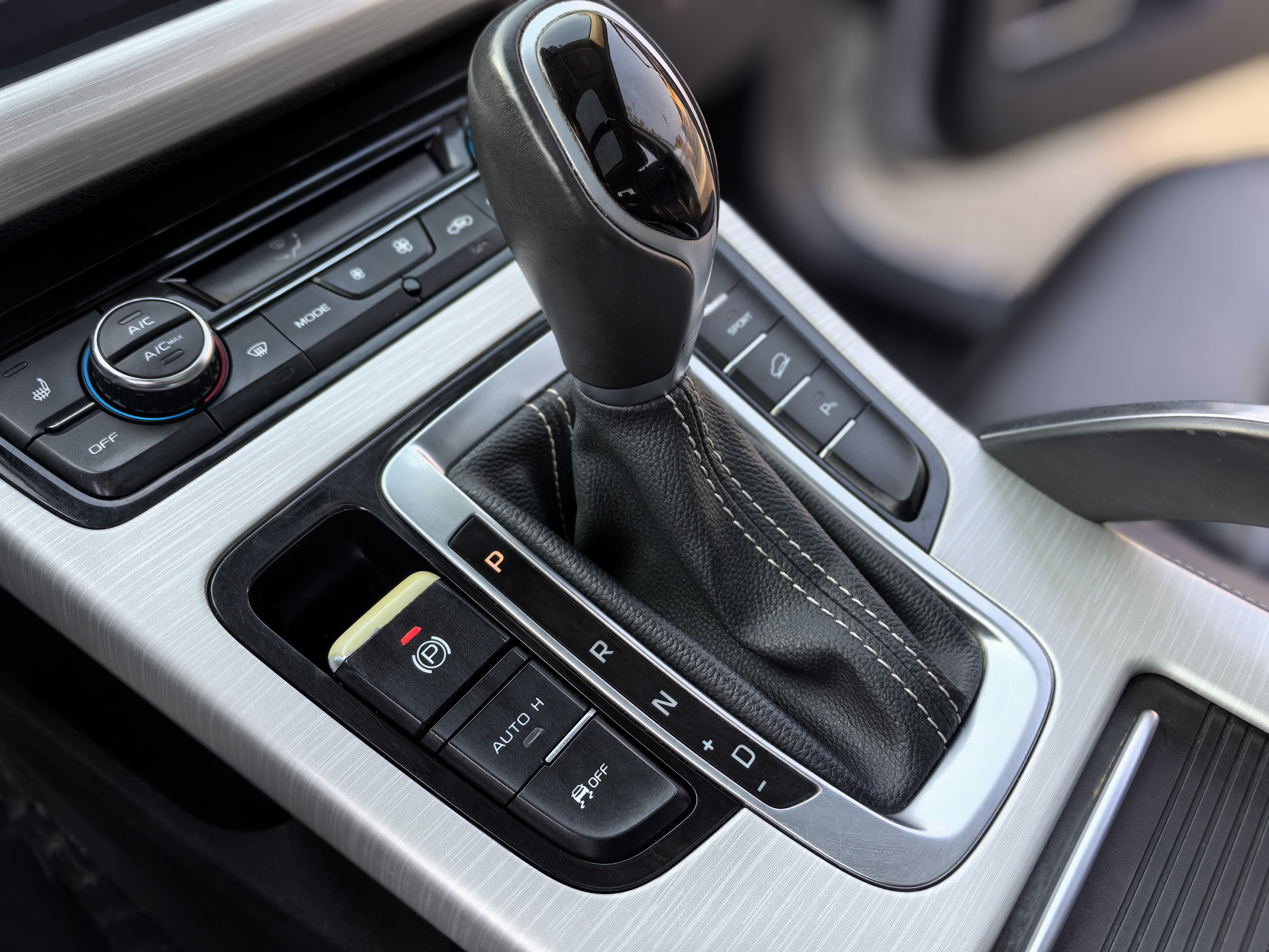 GEELY Boyue 2018 #9 GEELY Boyue 2018 car image #9