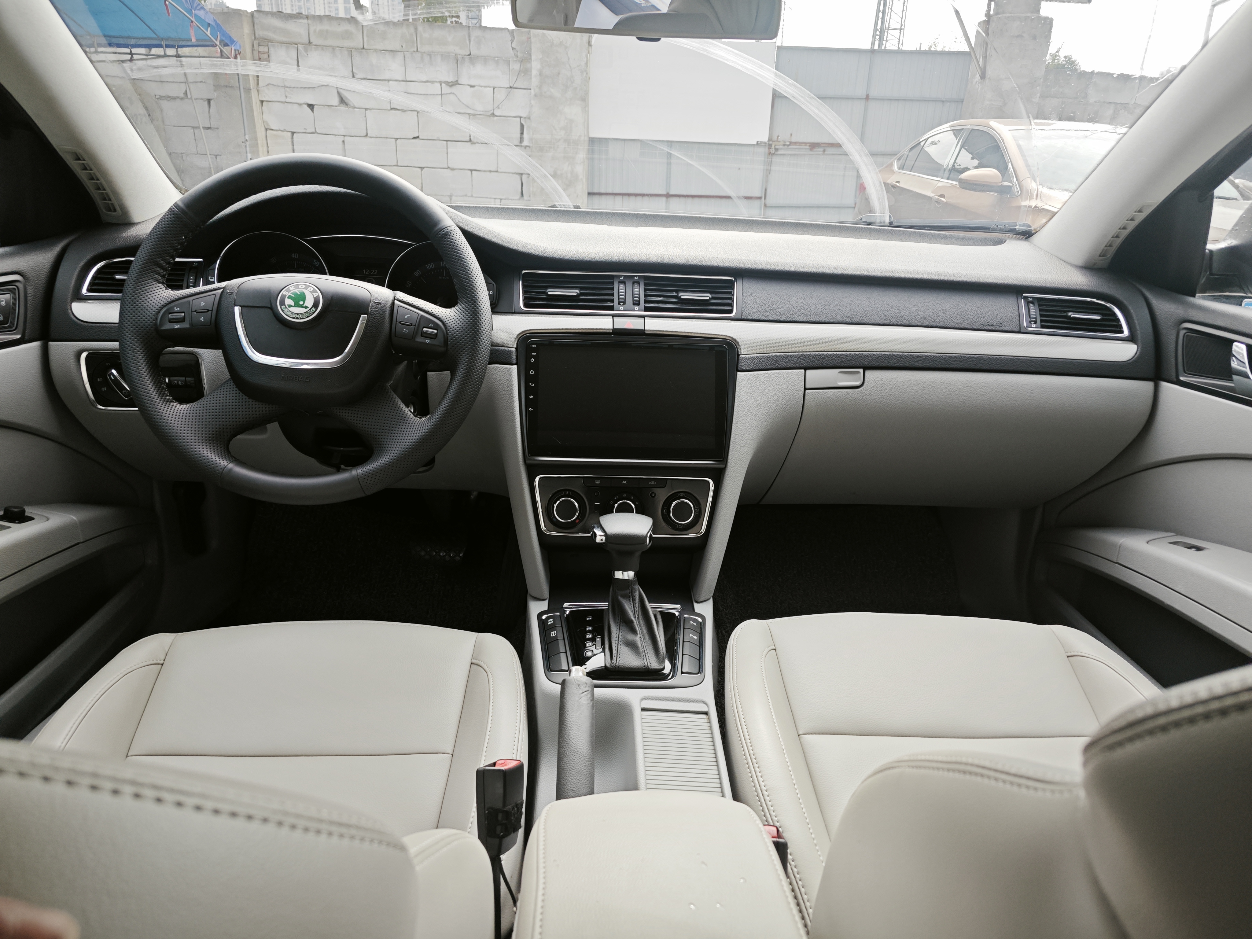 Skoda Superb 2012 imagen de coche #9