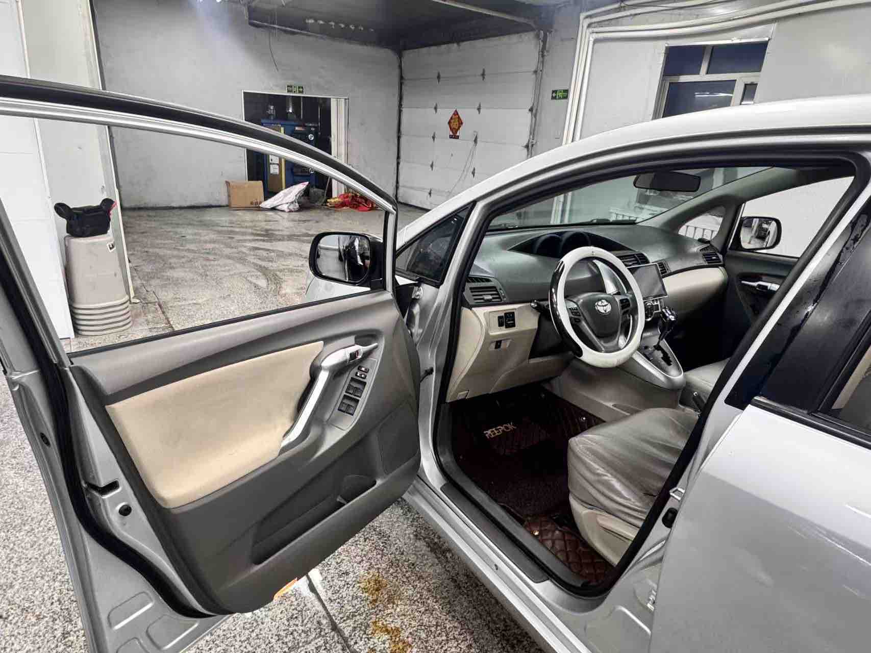 Toyota Verso 2012 car image #9