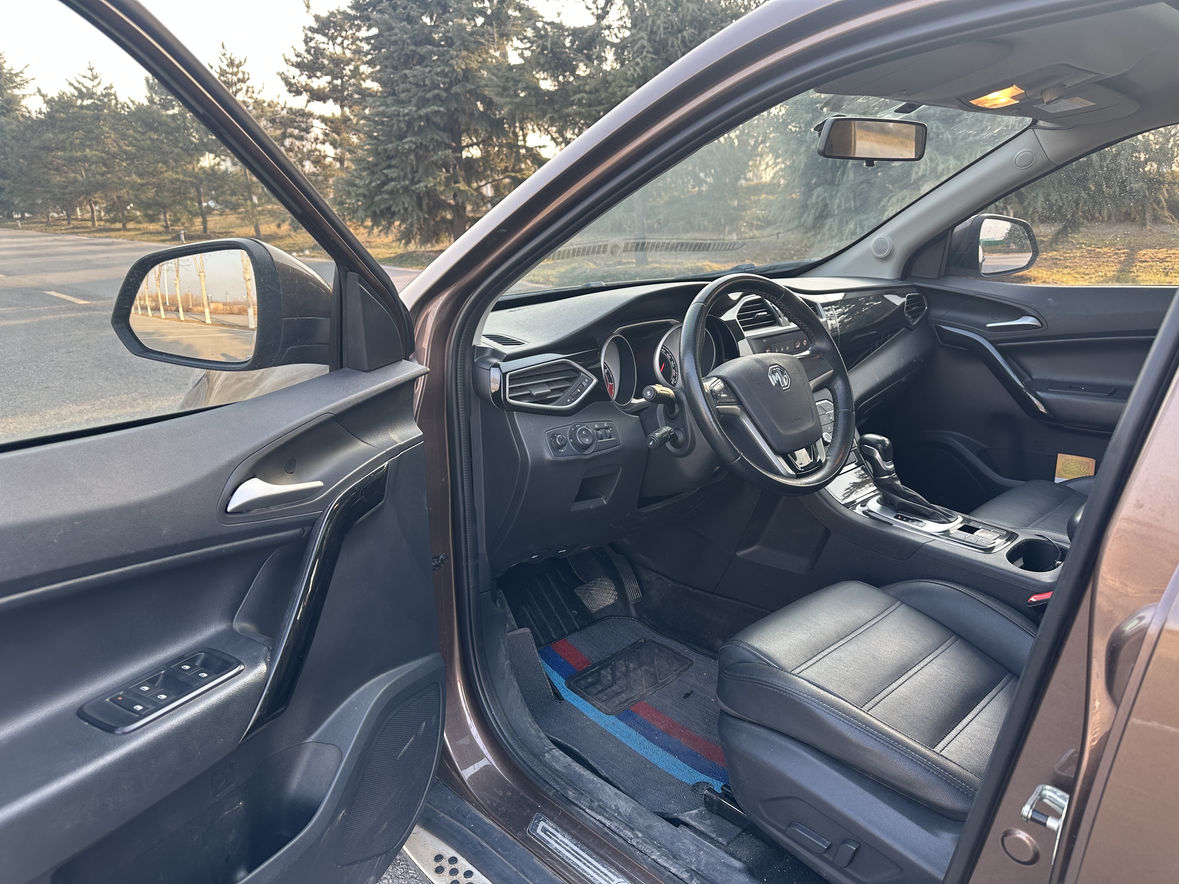 MG GS 2017 car image #9