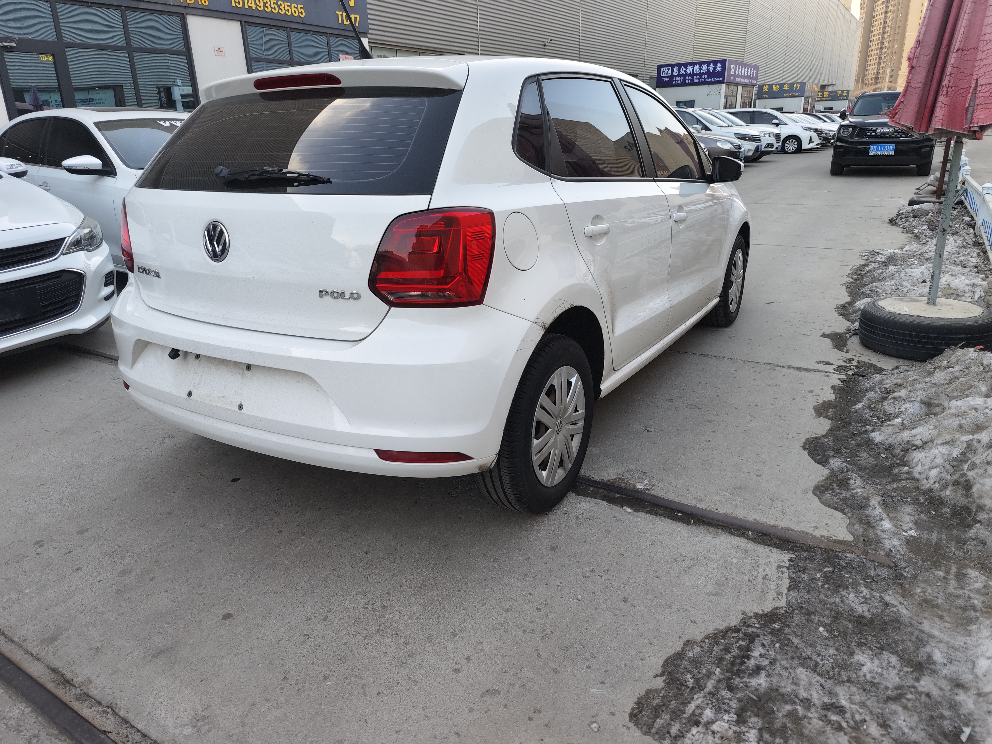 Volkswagen Polo 2017 car image #9