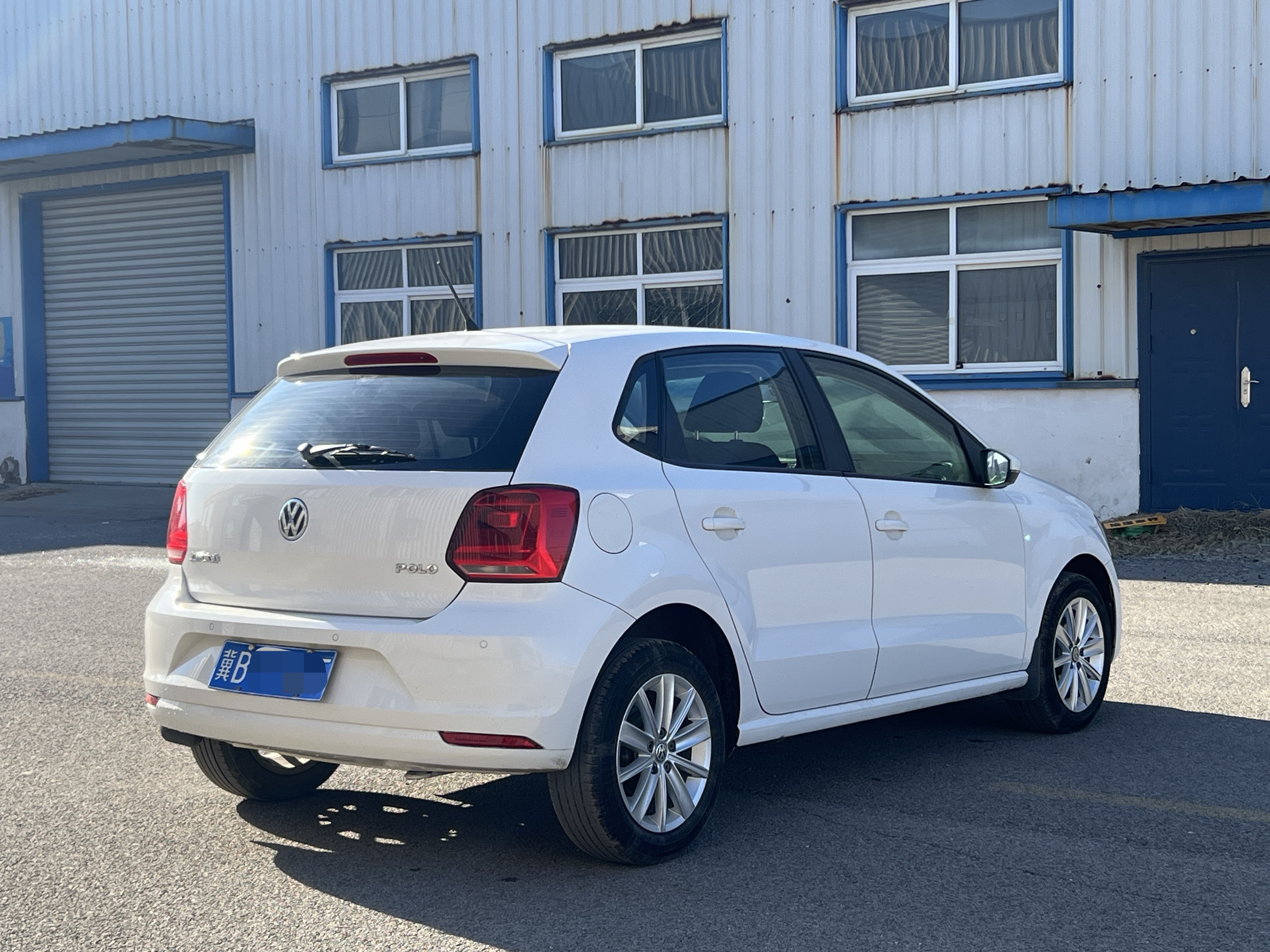 Volkswagen Polo 2015 #9 Volkswagen Polo 2015 car image #9