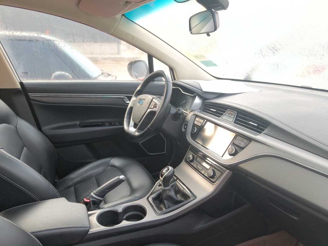 Emgrand GS 2017 car image #9