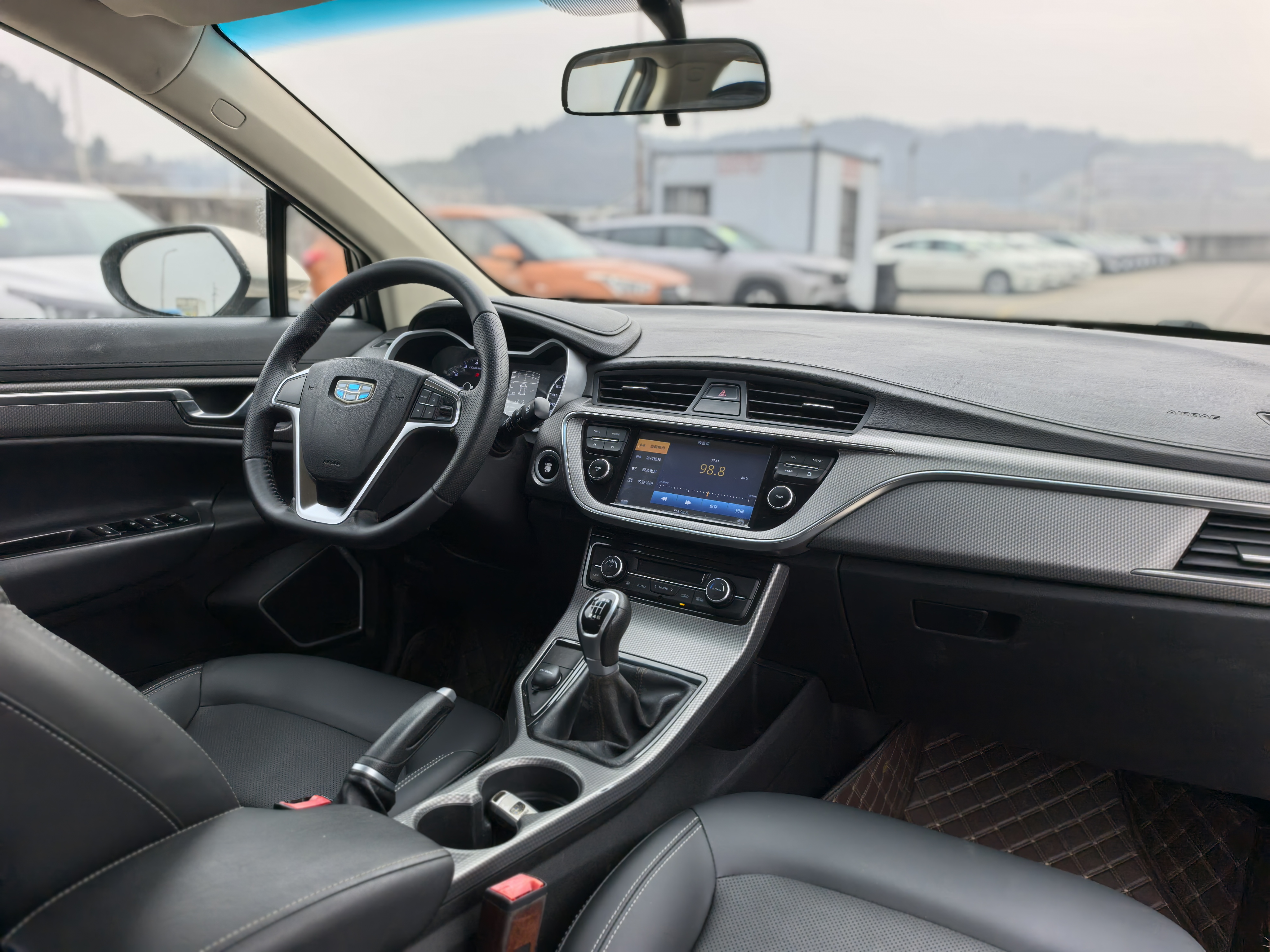 Emgrand GS 2017 car image #9