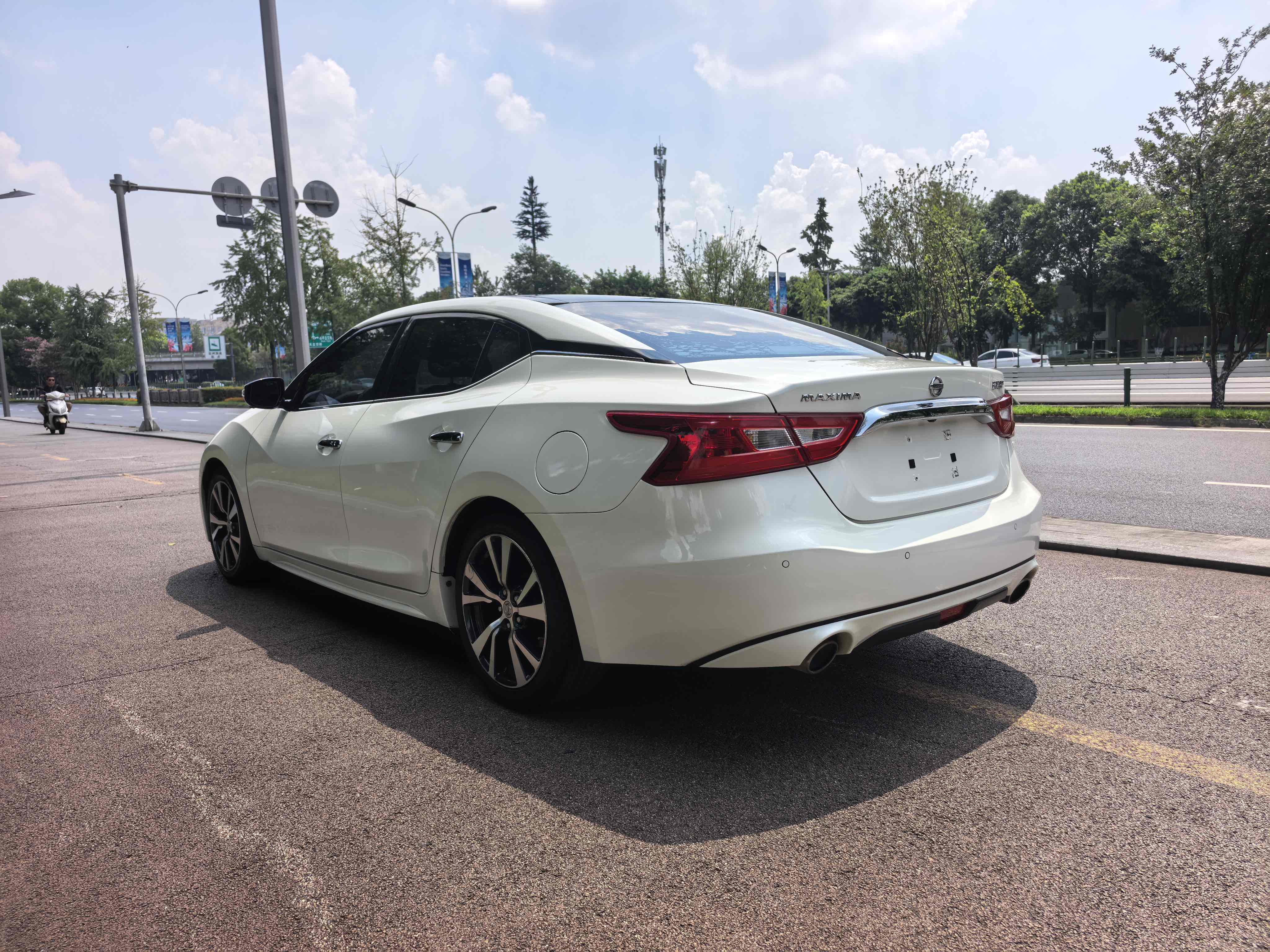 Nissan Maxima 2018 صورة سيارة #9