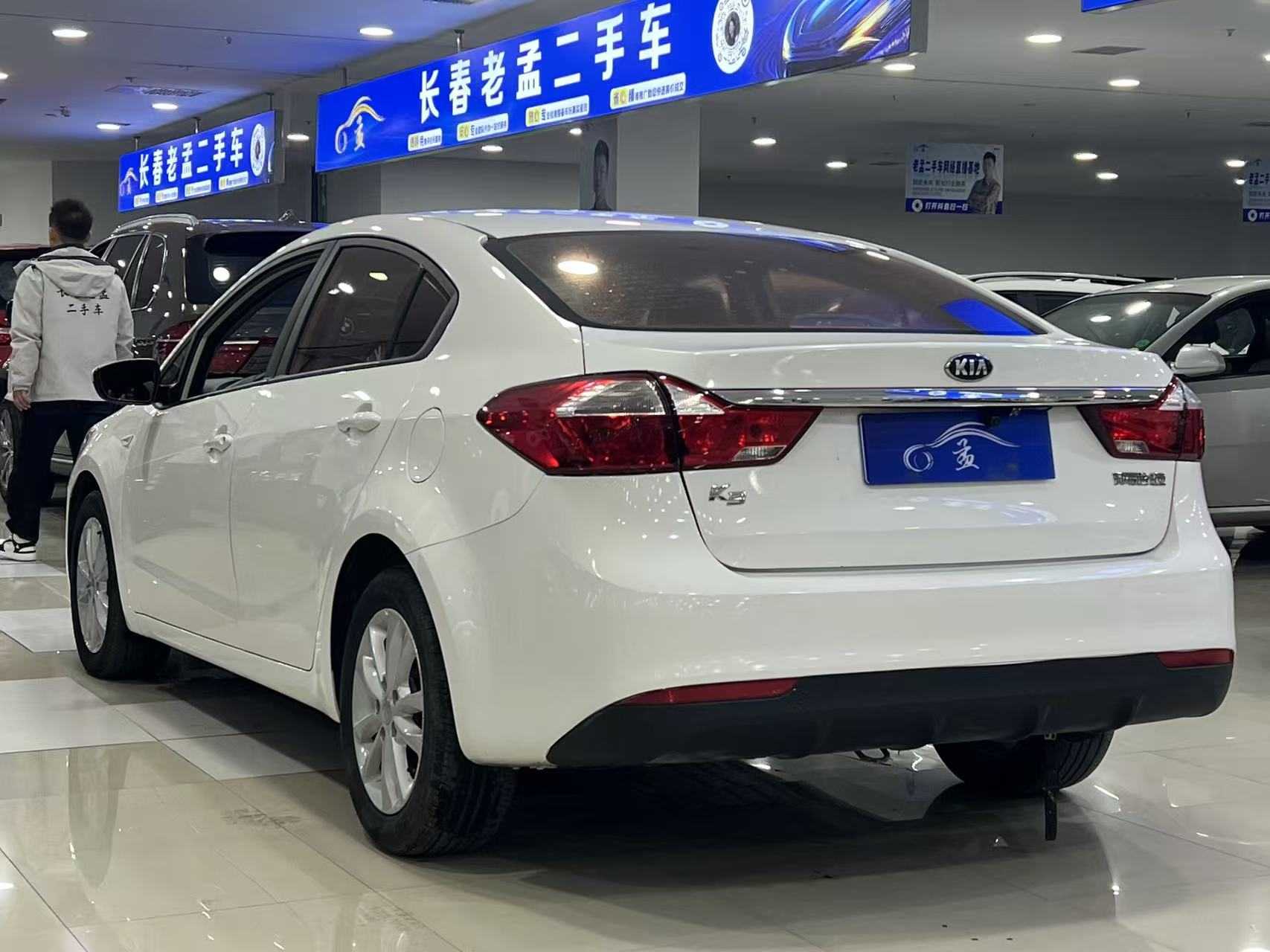Kia K3 2018 car image #9